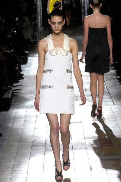 Look 10